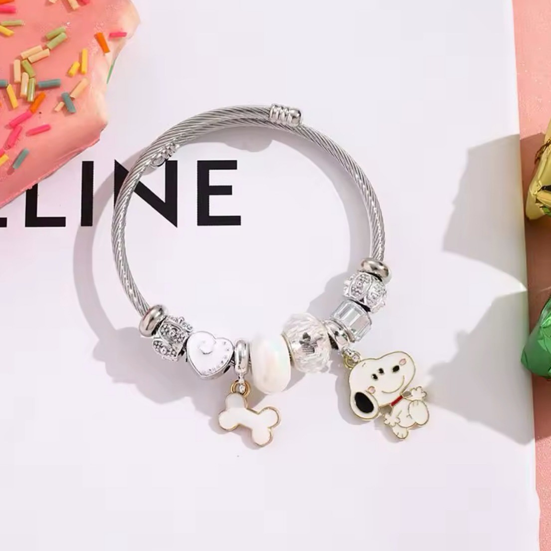 Bracelet perlé Snoopy motif cœ - Jewelry Making Metals avis et prix